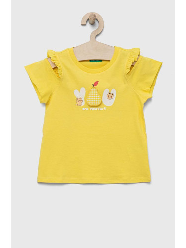 Детска памучна тениска United Colors of Benetton в жълто