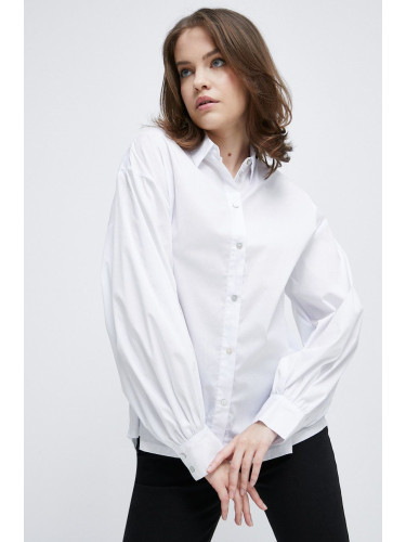 Риза Medicine дамска в бяло със свободна кройка с класическа яка