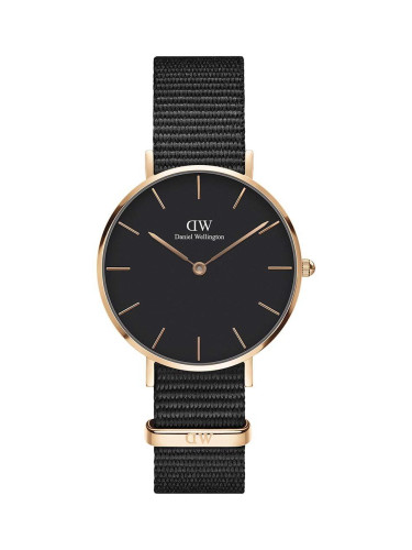 Часовник Daniel Wellington Petite 32 Cornwall дамски в розово