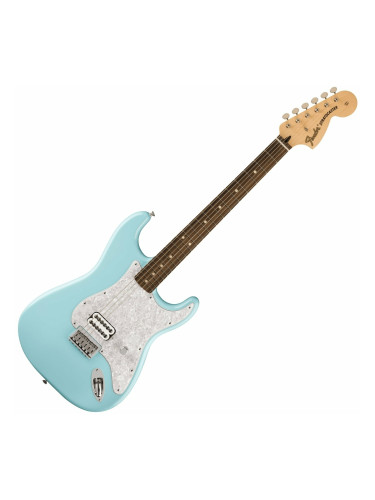 Fender Limited Edition Tom Delonge Stratocaster Daphne Blue Електрическа китара