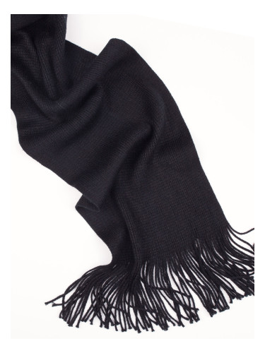 Черен шал с памук на ресни