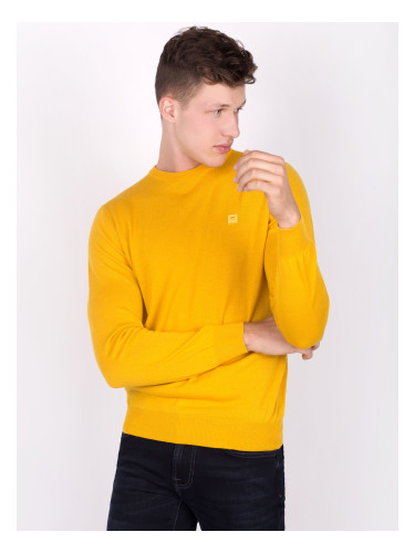 Пуловер с вълна мерино в светло жълто