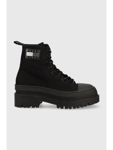 Боти Tommy Jeans TJW FOXING CANVAS BOOT в черно с платформа EN0EN02216