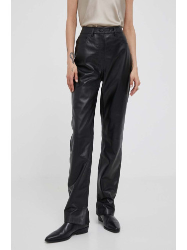 Кожен панталон Calvin Klein в черно със стандартна кройка, с висока талия