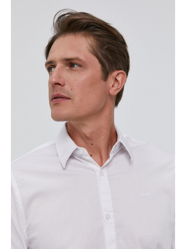 Риза Guess SUNSET мъжка в бяло с кройка по тялото класическа яка M1YH20 W7ZK1