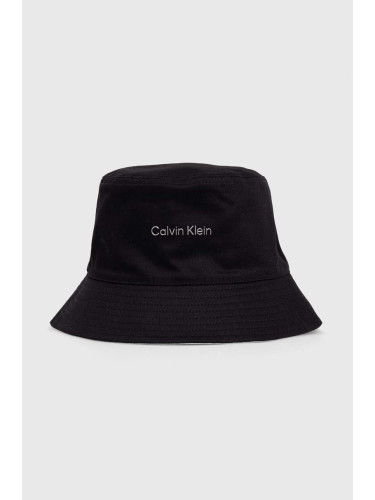 Памучна капела с две лица Calvin Klein в черно от памук K60K610992
