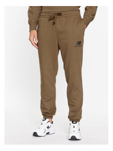 New Balance Долнище анцуг Essentials Stacked Logo French Terry Sweatpant MP31539 Кафяв Regular Fit