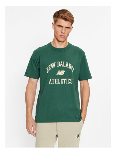 New Balance Тишърт Athletics Varsity Graphic T-Shirt MT33551 Зелен Regular Fit