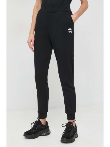 Спортен панталон Karl Lagerfeld в черно с апликация