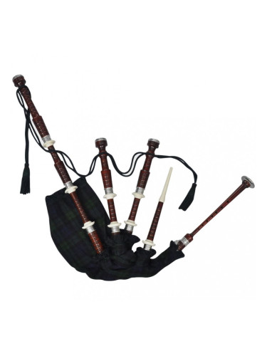 Шотландска високопланинска гайда с кариран зелено-черен тартан