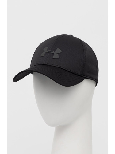 Шапка Under Armour 1369781 в черно с изчистен дизайн