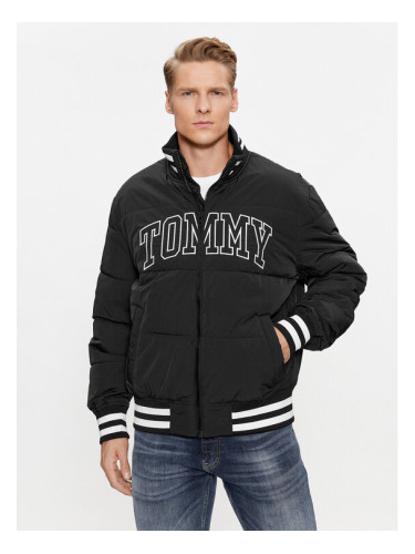 Tommy Jeans Яке бомбър DM0DM17479 Черен Relaxed Fit