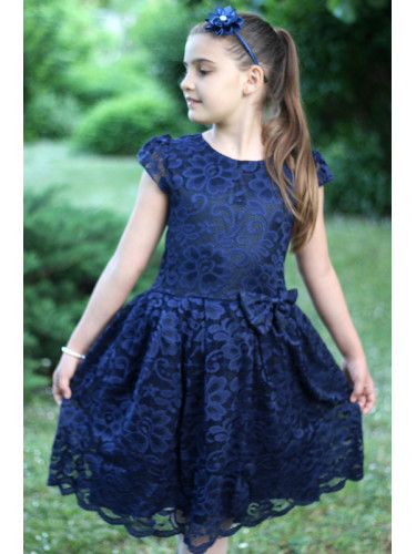 Детска официална дантелена рокля в тъмносиньо изцяло от дантела с къс