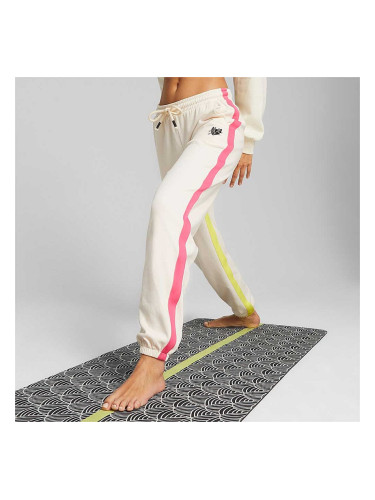 ДАМСКО ДОЛНИЩЕ PUMA LEMLEM JOGGER GHOST PEPPER