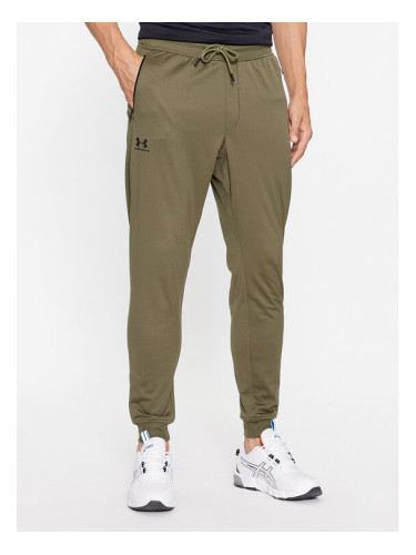 Under Armour Долнище анцуг Sportstyle Tricot Jogger 1290261 Каки Loose Fit