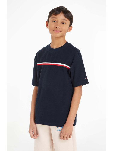 Детска памучна тениска Tommy Hilfiger в тъмносиньо с десен