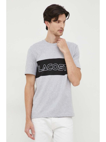 Памучна тениска Lacoste в сиво с принт