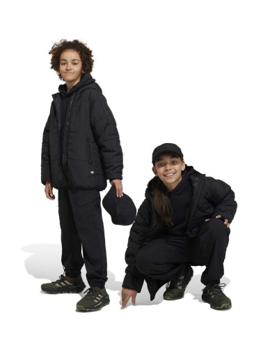 Детски панталон adidas Originals в черно с изчистен дизайн