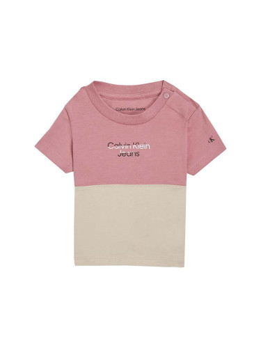 Бебешка тениска Calvin Klein Jeans в розово с десен