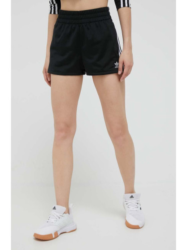 Къс панталон adidas Originals в черно с десен с висока талия
