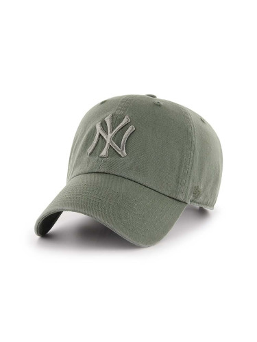 Памучна шапка с козирка 47 brand MLB New York Yankees в зелено с апликация  B-RGW17GWSNL-MSA