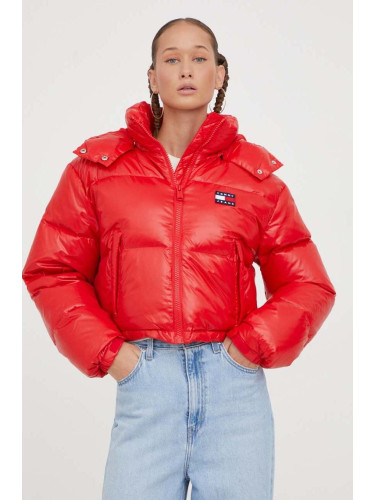 Пухено яке Tommy Jeans в червено зимен модел DW0DW16572