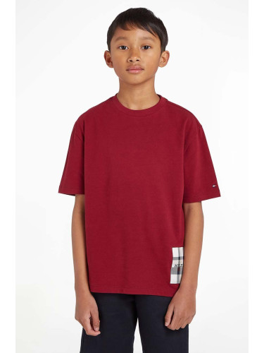 Детска тениска Tommy Hilfiger в бордо с апликация