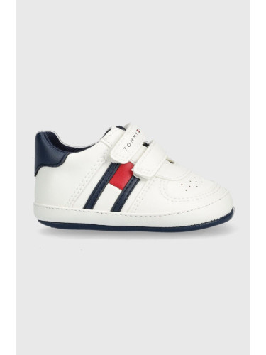 Бебешки маратонки Tommy Hilfiger в бяло