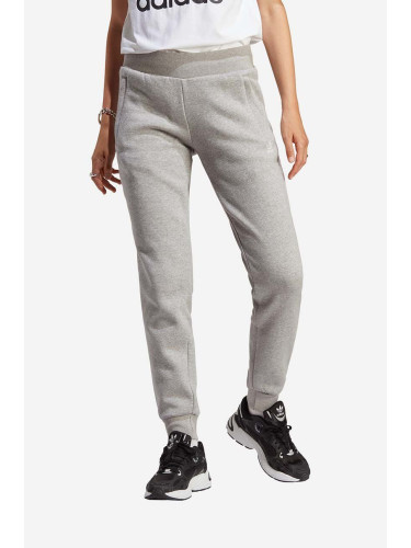 Спортен панталон adidas Originals в сиво с изчистен дизайн