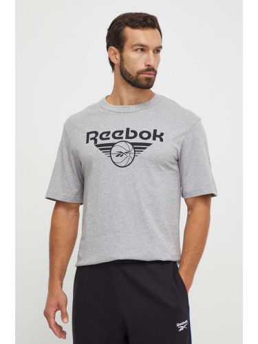 Памучна тениска Reebok Classic Basketball в сиво с принт