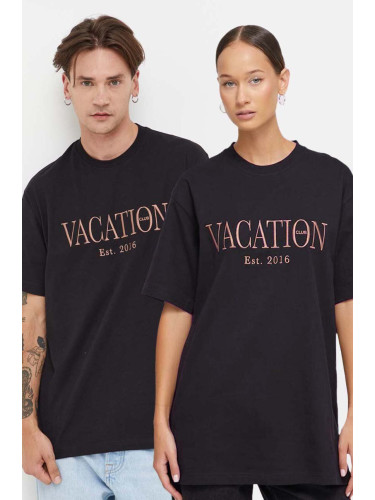 Памучна тениска On Vacation в черно с апликация