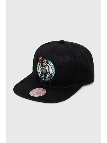 Шапка с козирка Mitchell&Ness BOSTON CELTICS в черно с апликация