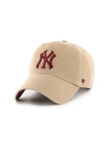 Памучна шапка с козирка 47brand MLB New York Yankees в бежово с апликация