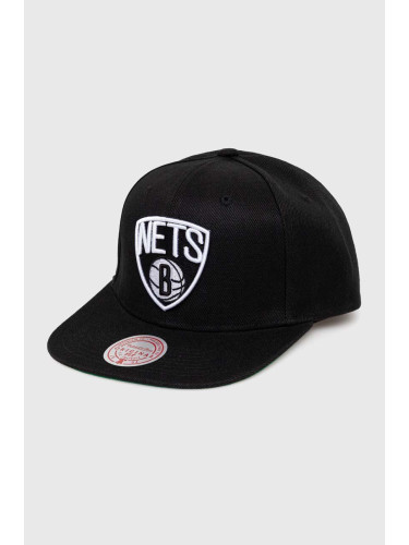 Шапка с козирка Mitchell&Ness BROOKLYN NETS в черно с апликация