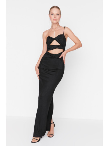 Модерна Черна Детайлна Вечерна Рокля