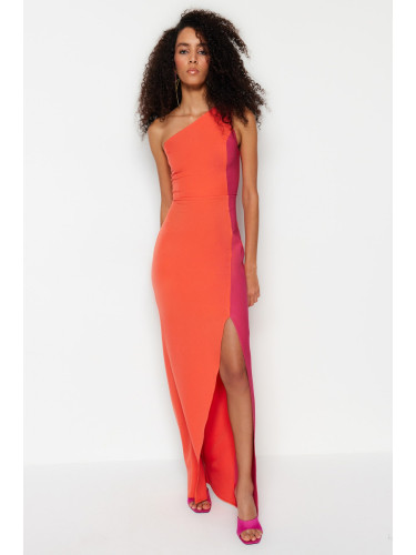 Дамска рокля. Trendyol