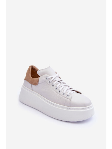 Women's leather sports shoes on the White Lemar platform