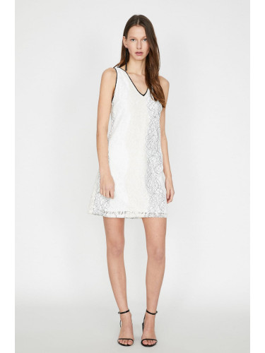 Вечерна рокля Koton & Prom - Бяла - Shift