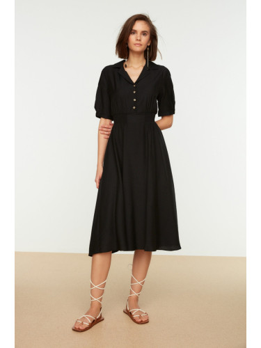 Дамска рокля Trendyol Button Detail