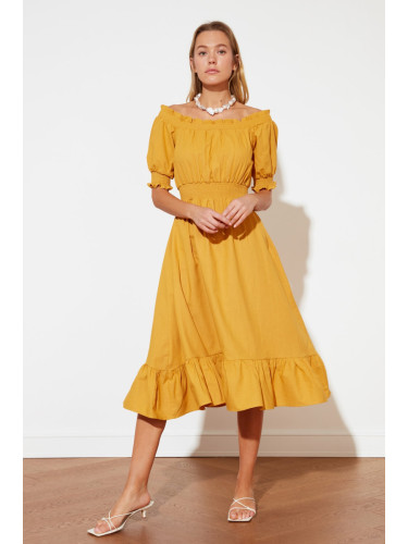 Дамска рокля Trendyol Pleated