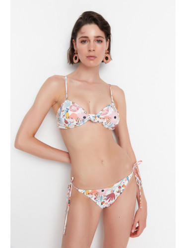 Дамско горнище на бански Trendyol Basic