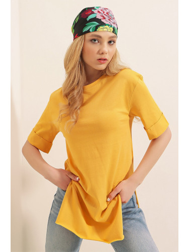 Bigdart 4123 Mustard - Oversized T-Shirt with Slits.
