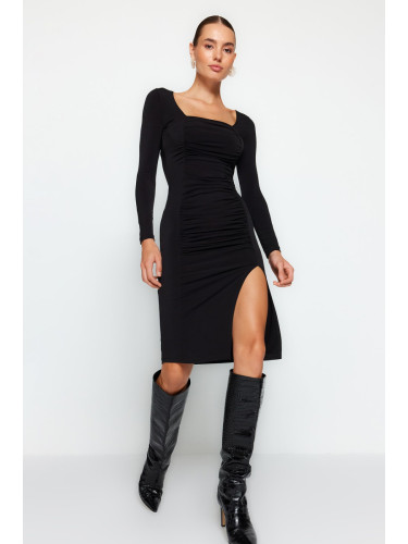 Дамска рокля. Trendyol