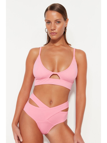 Trendyol розов Bralette изрязани / прозорец бикини отгоре