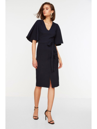 Дамска рокля Trendyol Belted