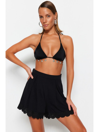 Дамски къси панталони. Trendyol