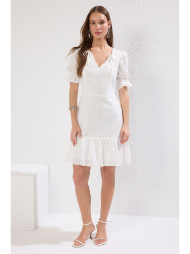 Дамска рокля. Trendyol Brode