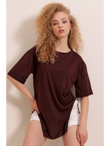 Bigdart 4123 Oversized T-Shirt with a slit - Brown
