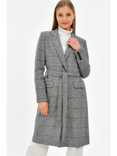 Дамско палто. dewberry