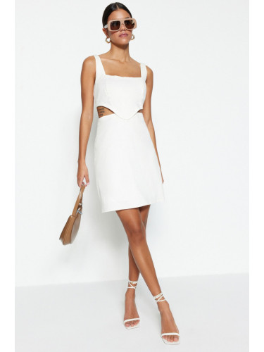 Дамска рокля. Trendyol